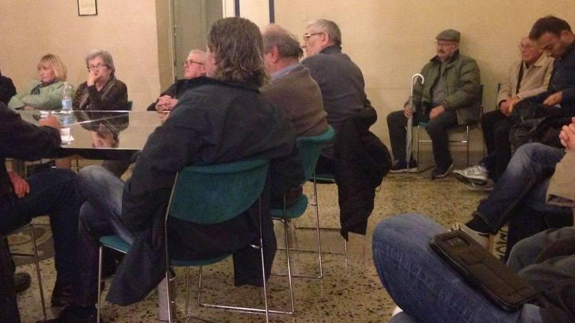Riunione infuocata sui profughi