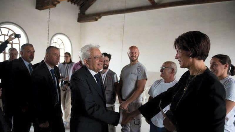 Cecilia Sandroni accoglie il presidente Mattarella in visita al cantiere per il restauro della Basilica della Natività a Betlemme