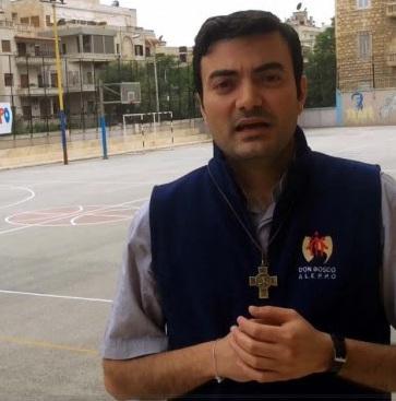 Il sacerdote di Aleppo che salva i bambini 