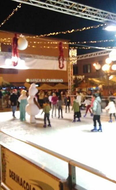 Shopping, stelle e pattini accendono Fucecchio 