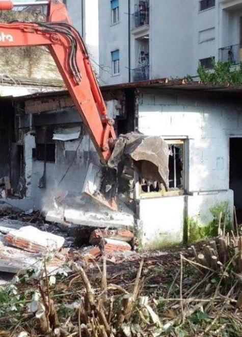Abbattuti i ruderi della Cittadella usati per lo spaccio