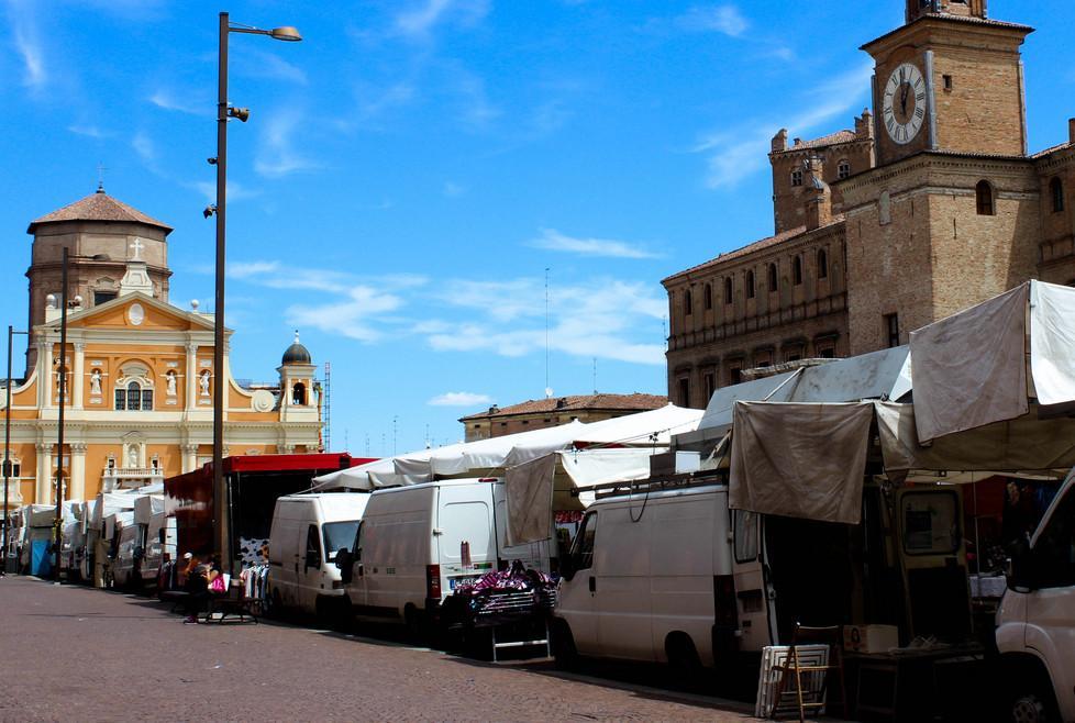 «Bene le iniziative ma non spostate i nostri banchi»