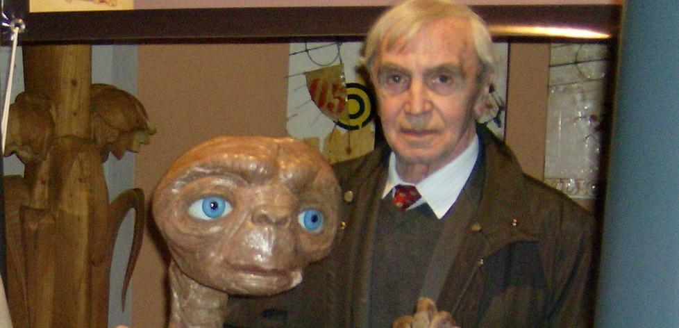 «La statua di Et finita tra i rifiuti» 