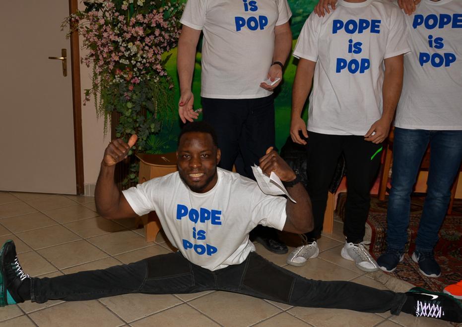 Una canzone per il Papa «Francesco, vieni da noi» 