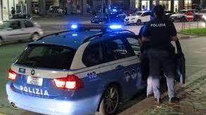 Un'auto della polizia