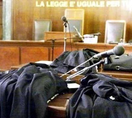 Lucciola picchiata a sangue Alla sbarra il protettore 