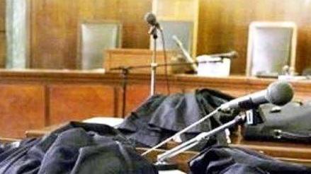 Lucciola picchiata a sangue Alla sbarra il protettore