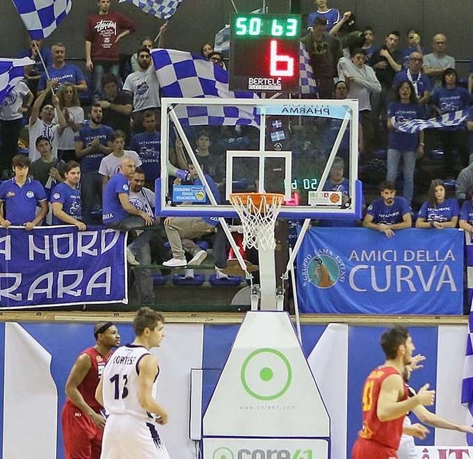 Al palasport varie iniziative per il big match