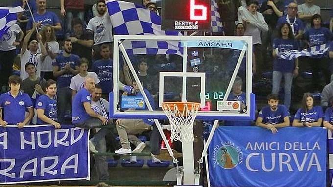 Al palasport varie iniziative per il big match