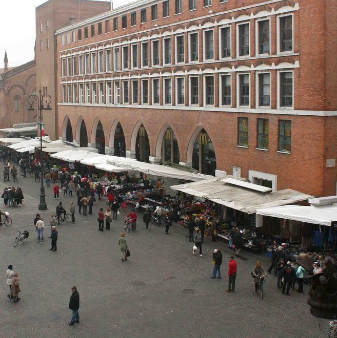Posti-mercato a gara, ma si sa già tutto 