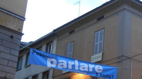 Letture in piazza del Monte per il flash mob di Nondasola
