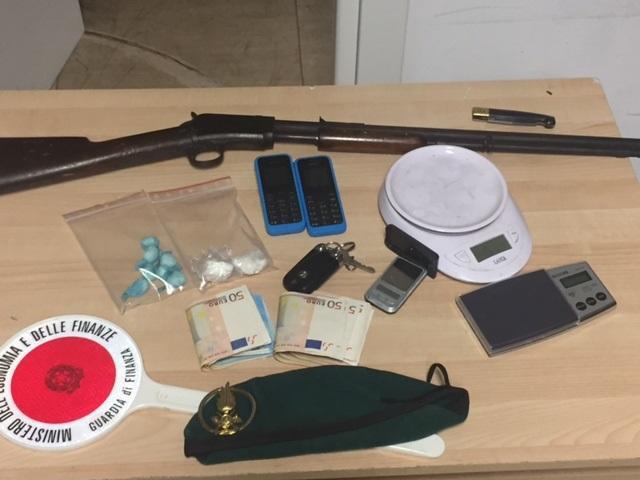 Droga e soldi sequestrati allo spacciatore albanese
