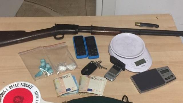 Droga e soldi sequestrati allo spacciatore albanese