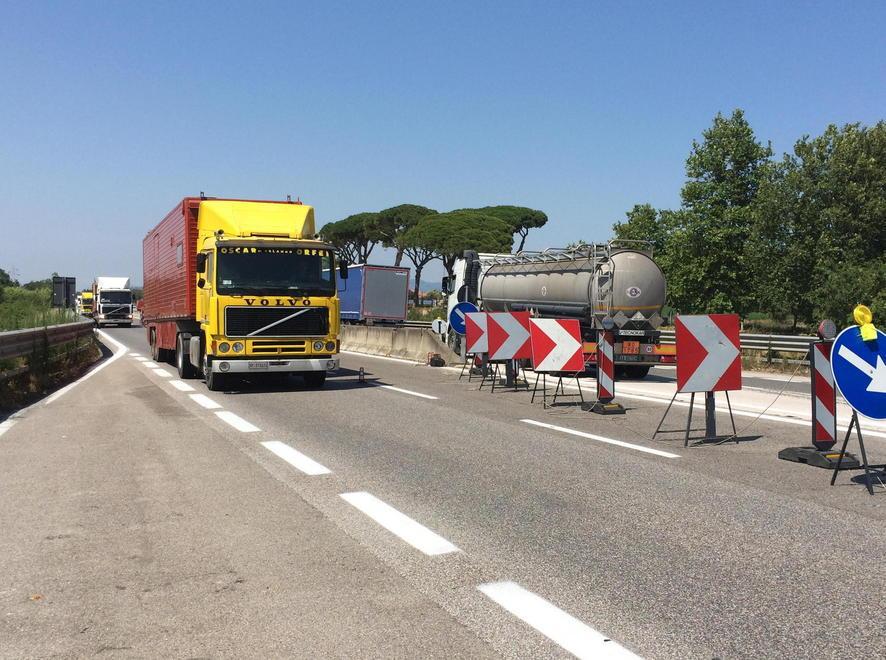 Un cantiere sulla Variante Aurelia