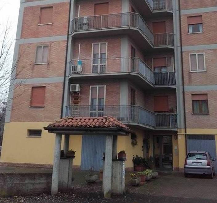 Ladri in casa: spariti gioielli e i binocoli