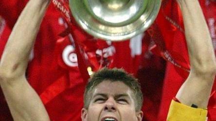 Gerrard dice addio La stella del Liverpool farà il manager