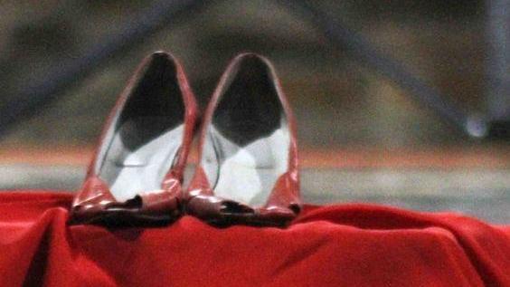 Gli studenti in piazza contro la violenza sulle donne