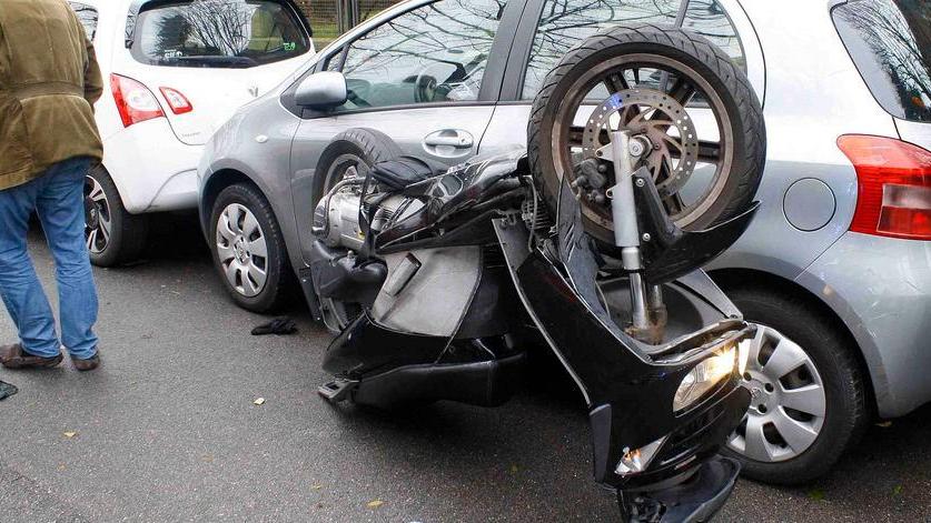Due incidenti con tre feriti a Ferrara e a Baura