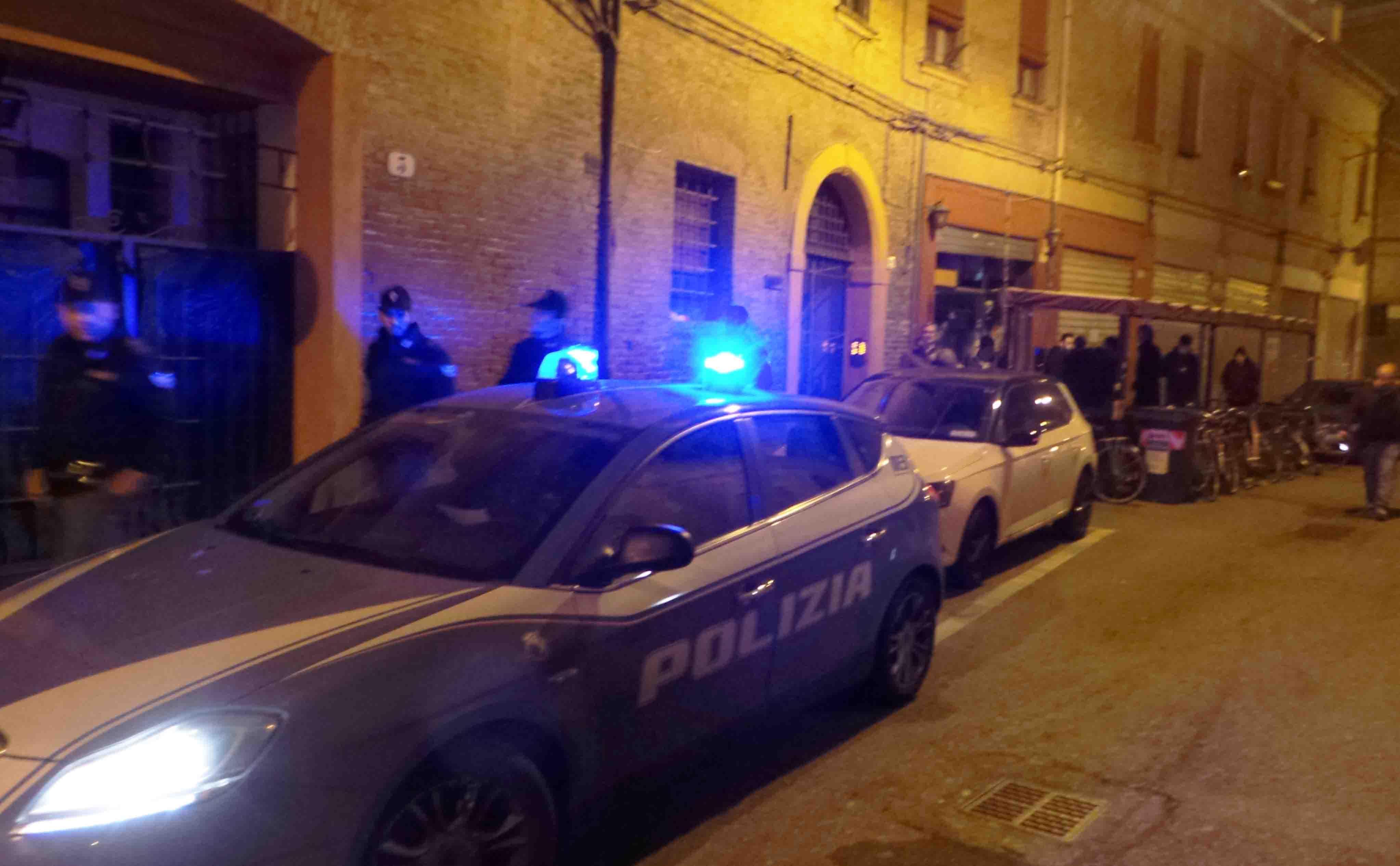 La Polizia di Stato interviene al Lobo Loco
