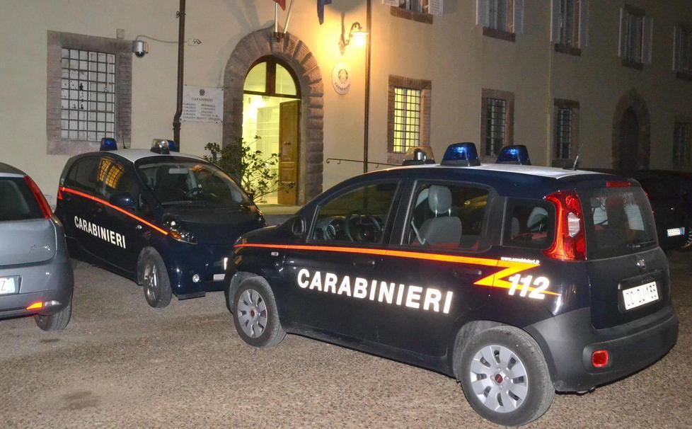 Chiamano al 112: "Sangue". I carabinieri rintracciano e salvano un disabile ferito 