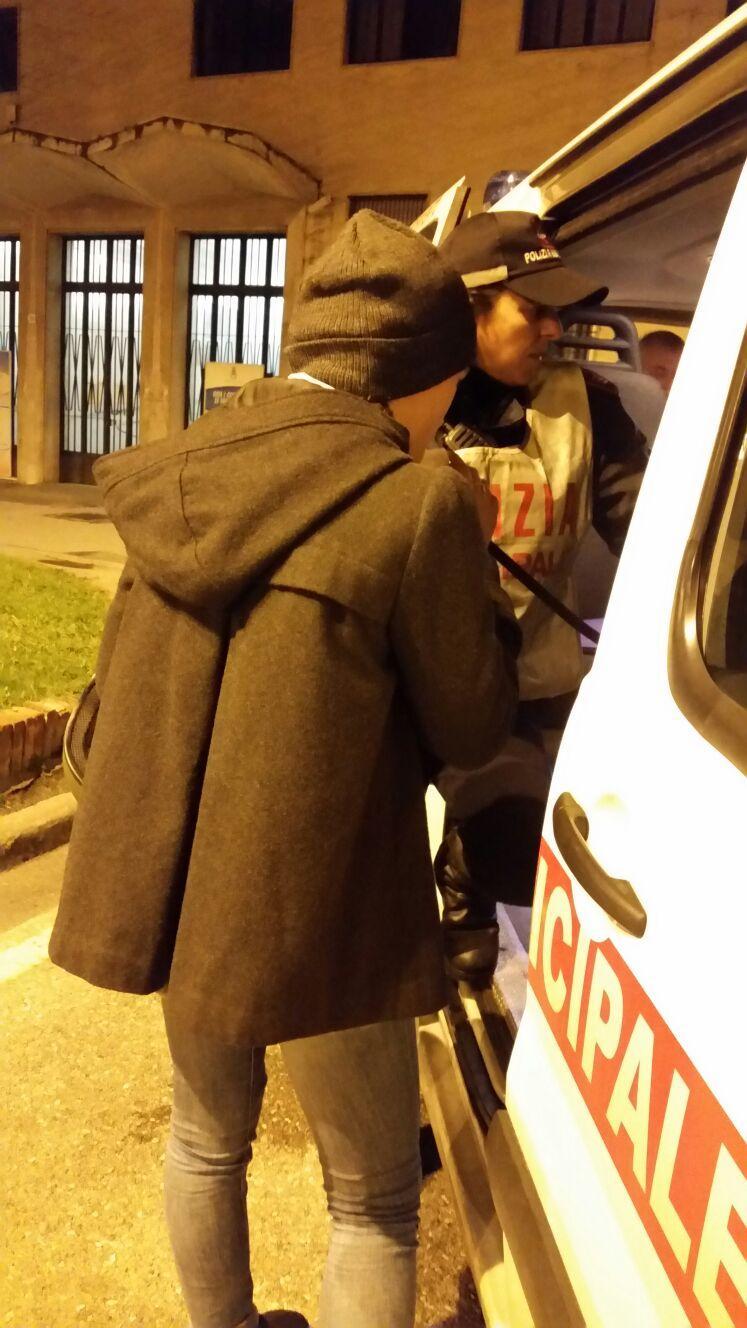 Controlli con gli etilometri l'altra sera in piazza del Municipio