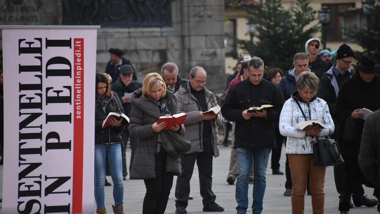 Le Sentinelle in piedi