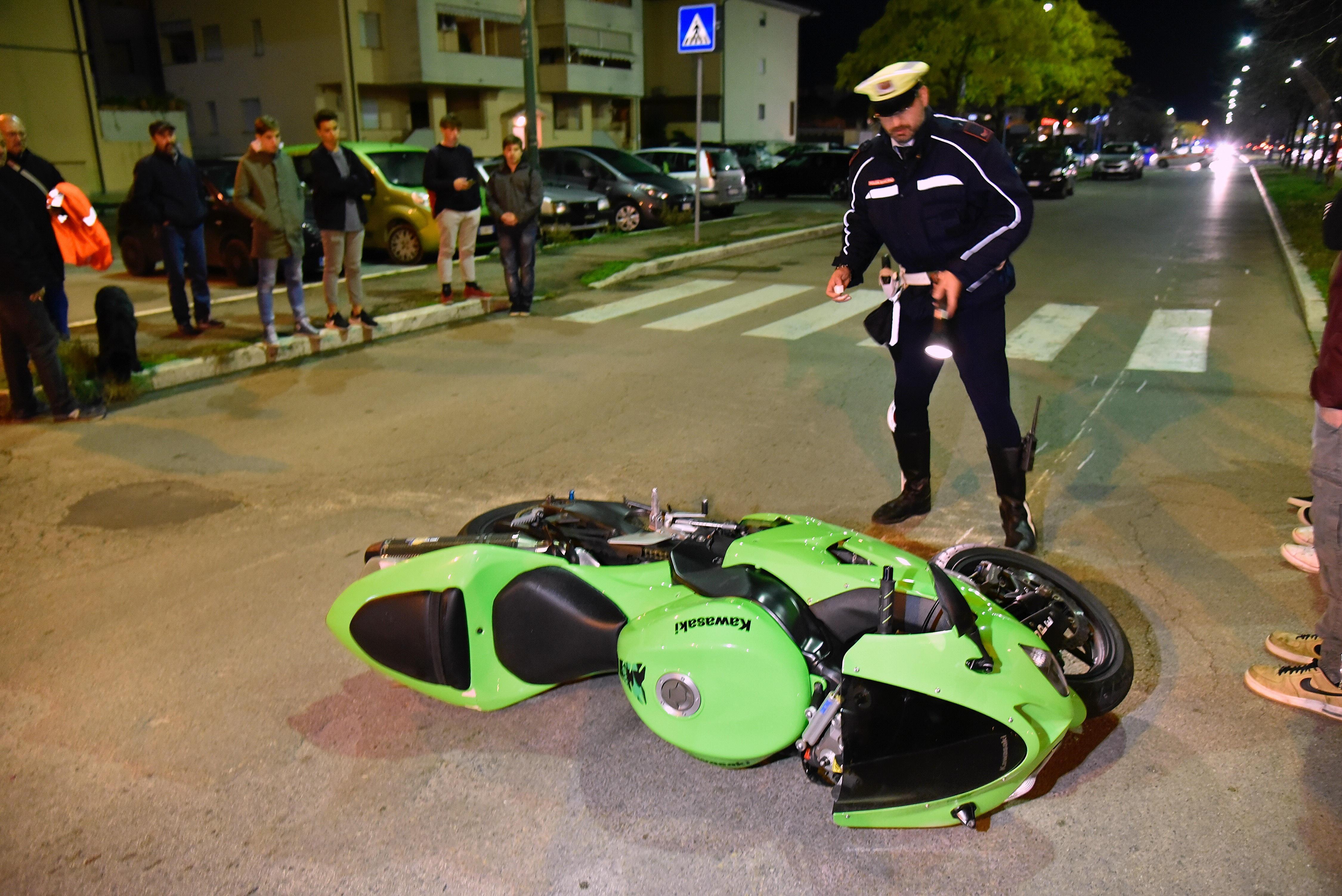 I rilievi dell'incidente (foto Bf)