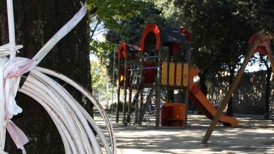 Adesca ragazzina sul bus, arrestato