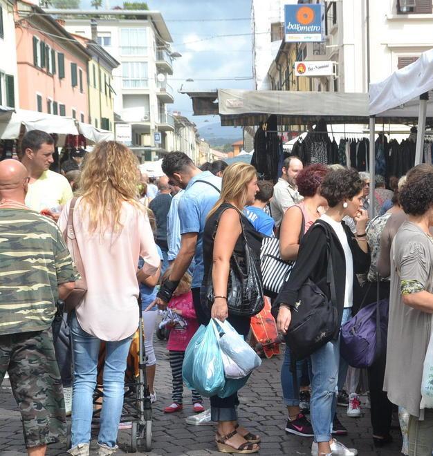 Domani mercato a Borgo Giannotti con banchi da tutta la Toscana