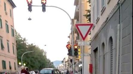 Rischio investimenti al semaforo sul viale Marconi: multati in 31