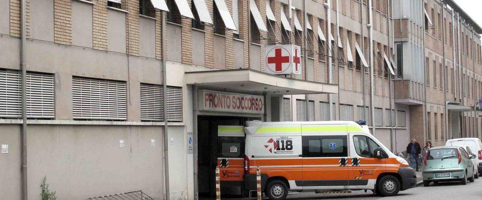 Cento, raccolte mille firme in difesa dell’ospedale 
