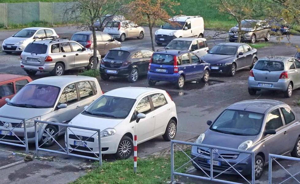 Per Natale più parcheggi all’ex ospedale del Ceppo, ma addio alla sosta gratis 