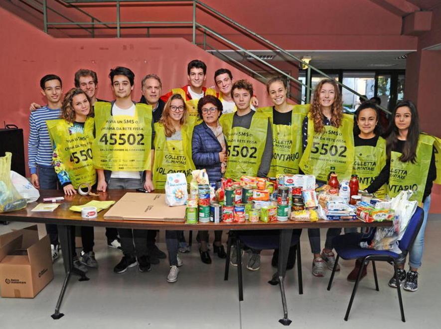 Gli studenti per il Banco alimentare 