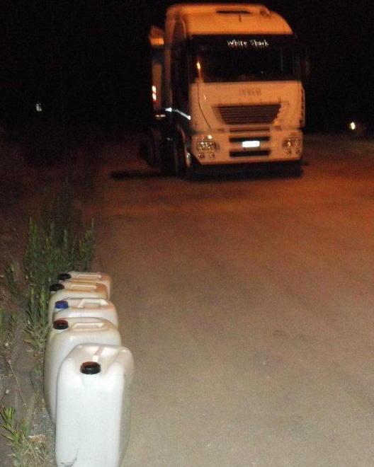 Forano i serbatoi e rubano gasolio 
