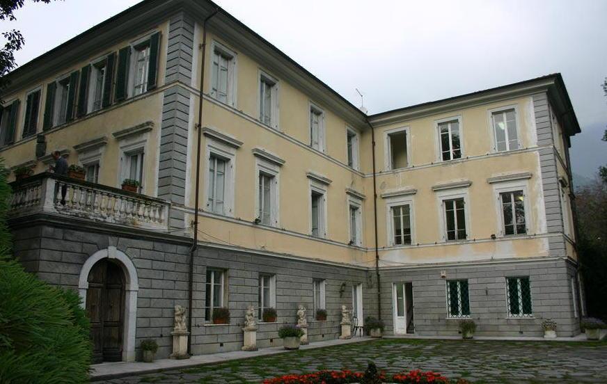 Montignoso, i 5 Stelle: pignoramento in Comune 