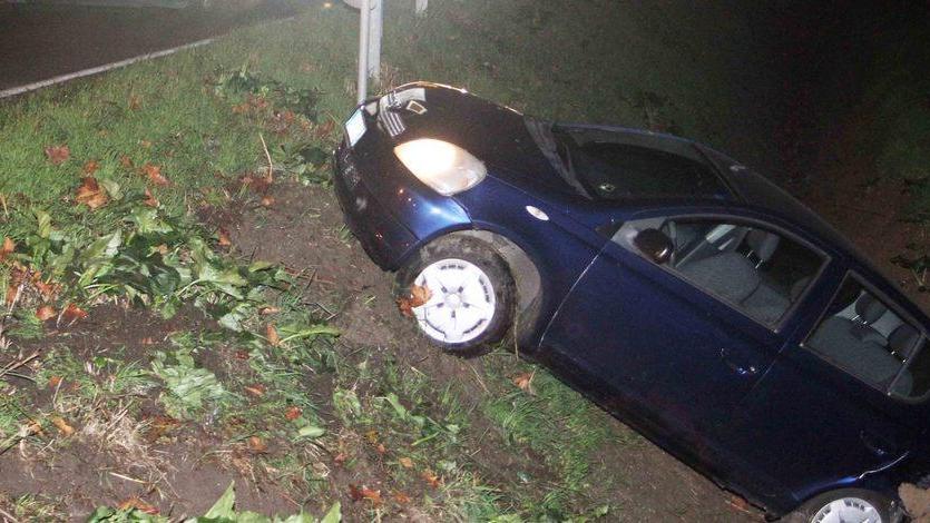 Incidente in via Pomposa Revocata patente a un’anziana