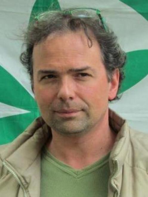 La Lega: «Migranti a Luzzara portati negli alloggi di notte»