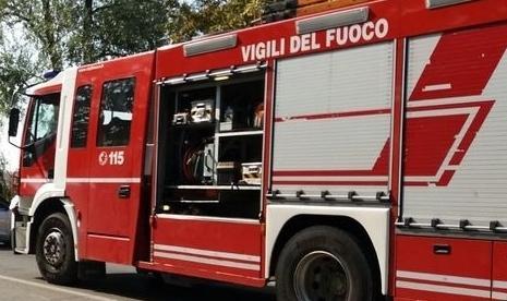 A fuoco il ripostiglio di una casa in via Ospedaletto