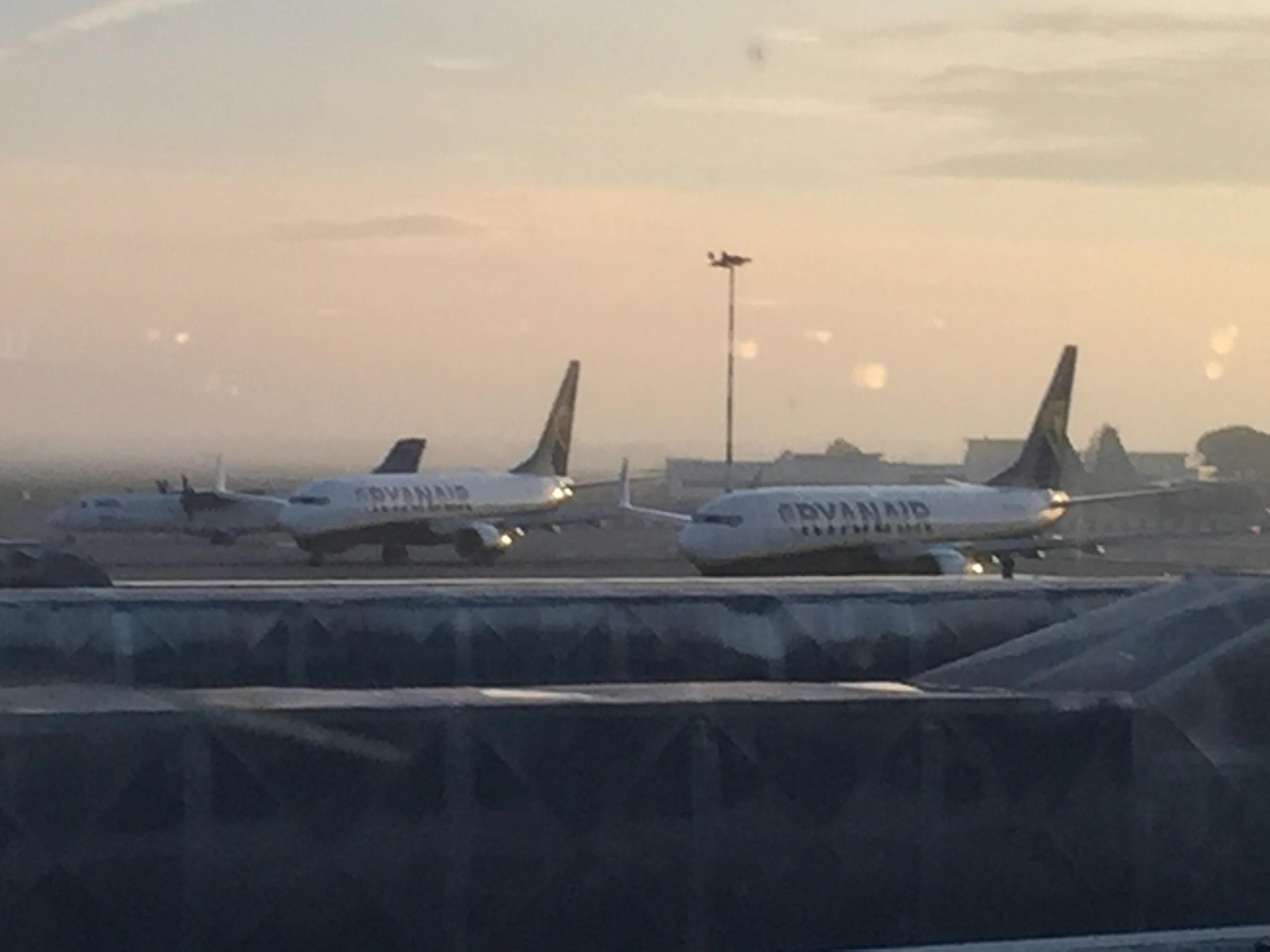 Pista danneggiata, aeroporto di Pisa chiuso per un'ora e mezzo