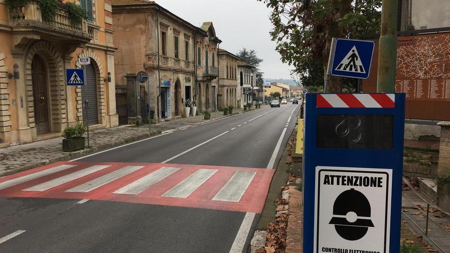Installati sulla Volterrana dieci autobox anti velocità