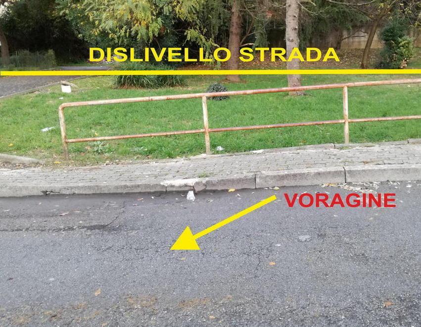 «Attenzione, in via Quasimodo c’è una voragine nascosta» 