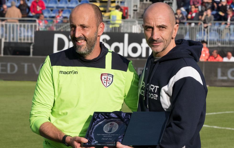 Centinaia di piccoli tifosi in tribuna 