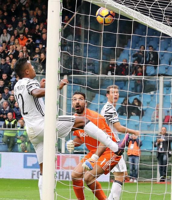 Tre schiaffi del Genoa e la Juve crolla 