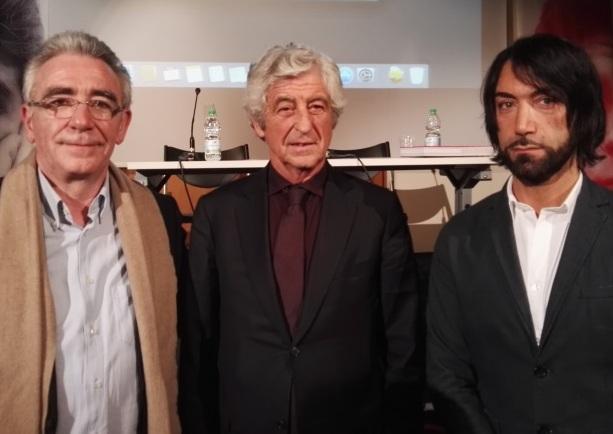 Una folla per la presentazione del libro di Gianni Rivera