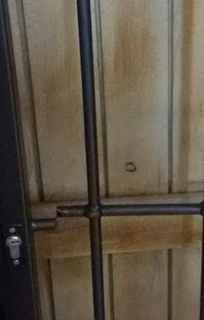 A tu per tu con i ladri, salvata dai vicini 