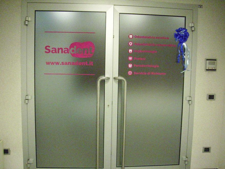 Razzia da 30mila euro alla “Sanadent” 