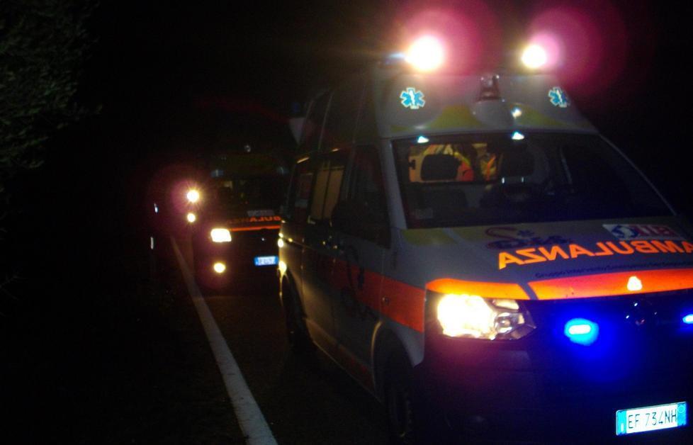 Lite a bastonate tra due ultrasettantenni: uno è grave in ospedale 