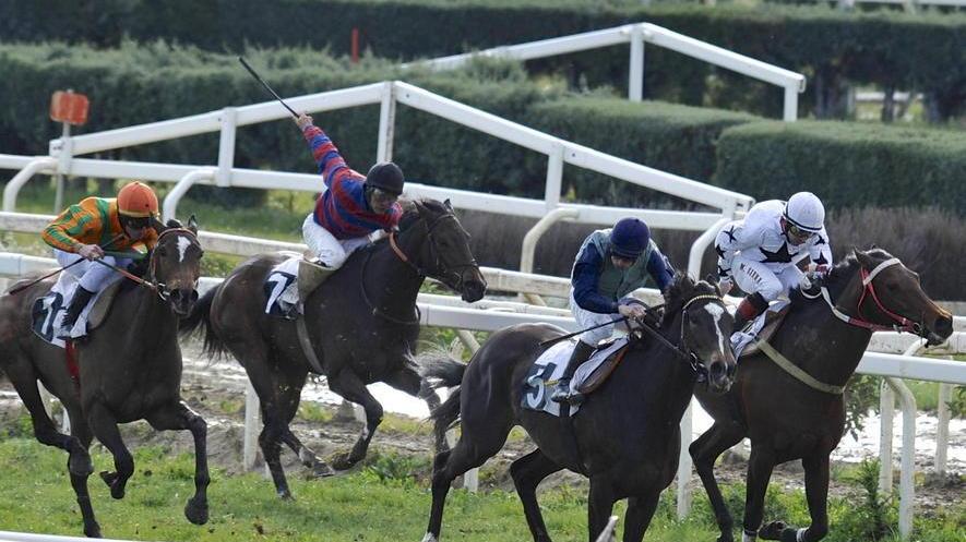 Al Casalone spettacolo con tris e cross country