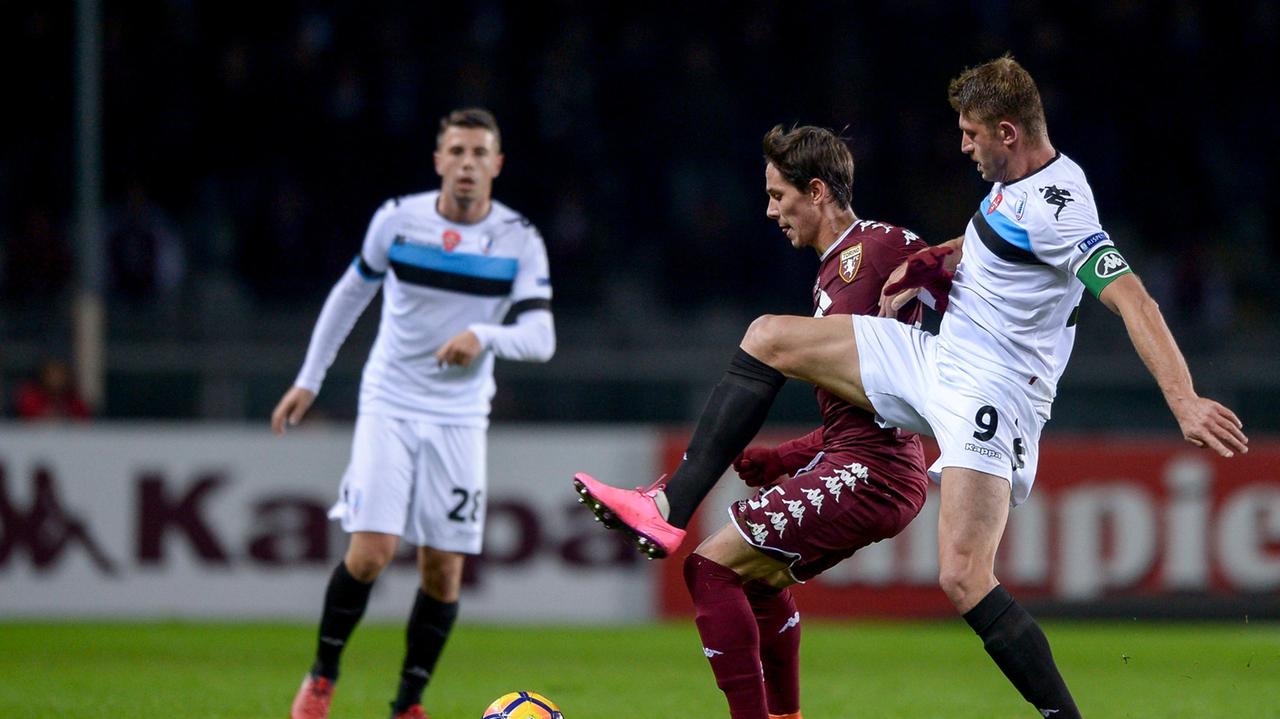 Una fase di gioco di Torino-Pisa