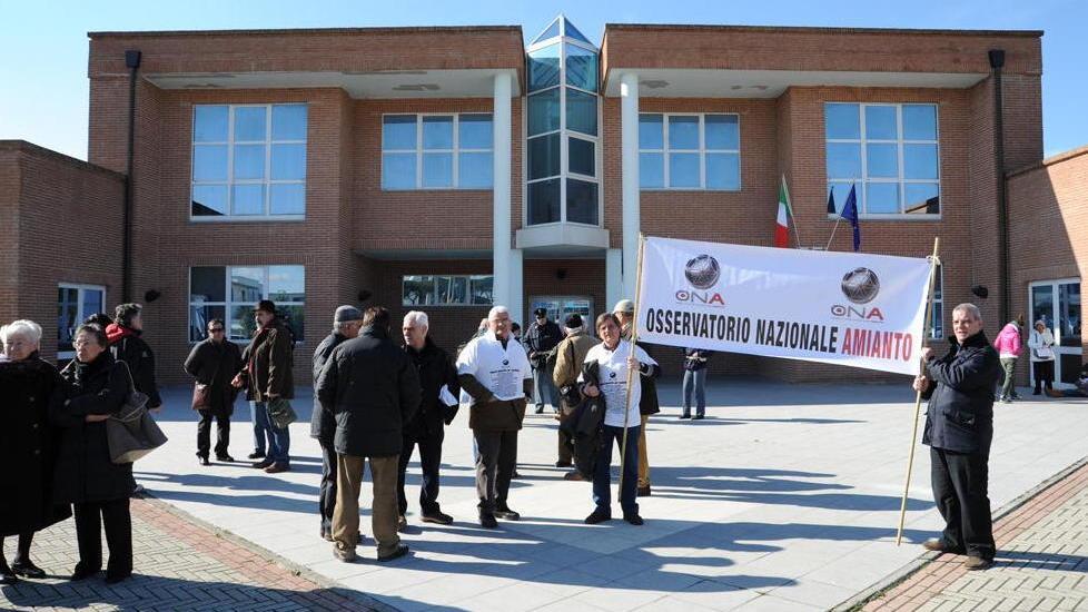«Amianto, boom di malati» L’Ona incontra i cittadini